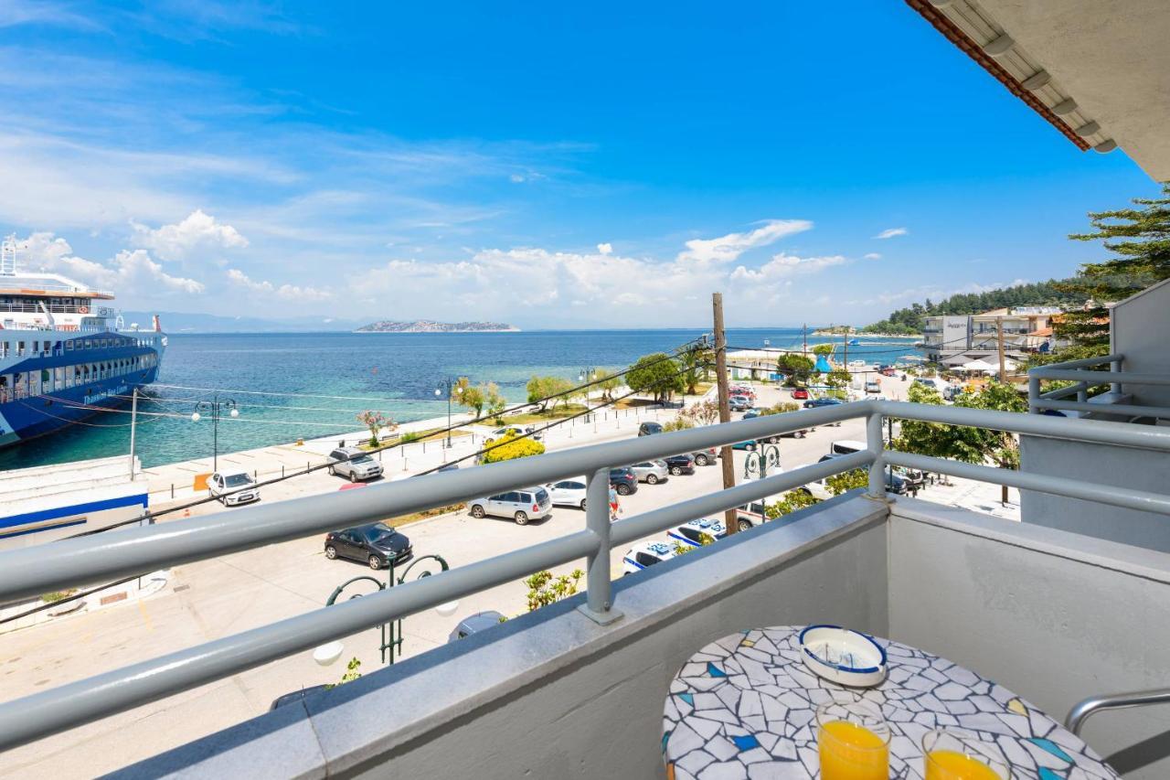 Possidon Hotel Лименас Екстериор снимка