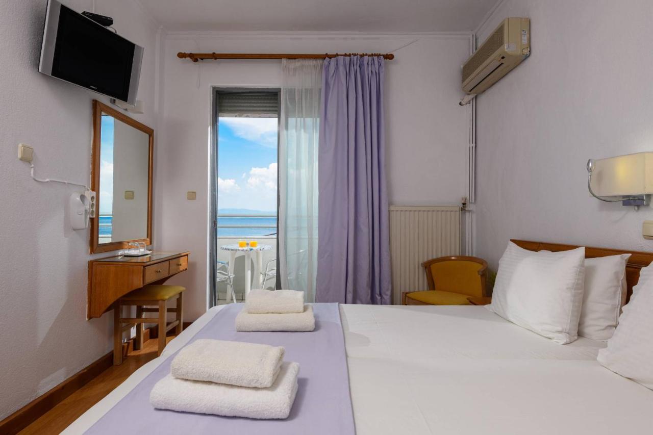 Possidon Hotel Лименас Екстериор снимка