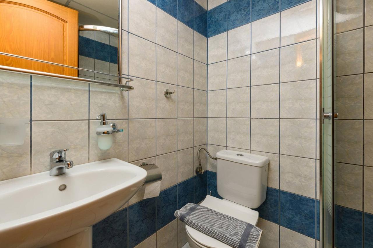 Possidon Hotel Лименас Екстериор снимка